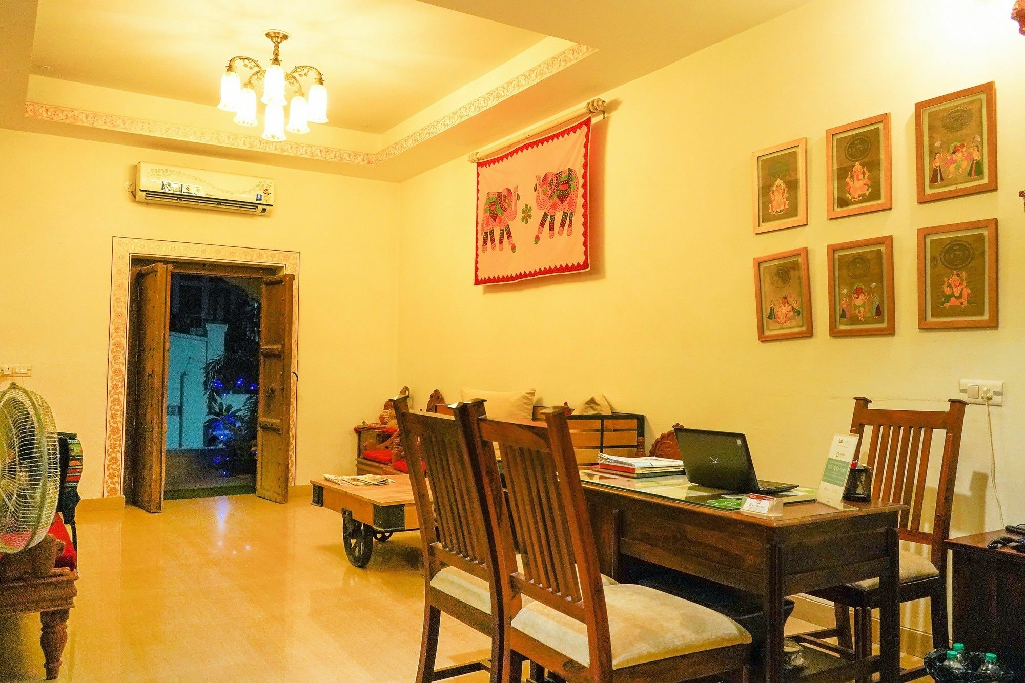 Hotel Raj Kothi Jaipur Airport Luaran gambar